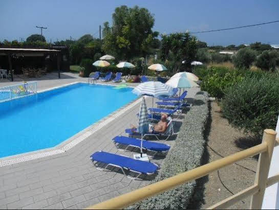 Aparthotel Alkmini 3*