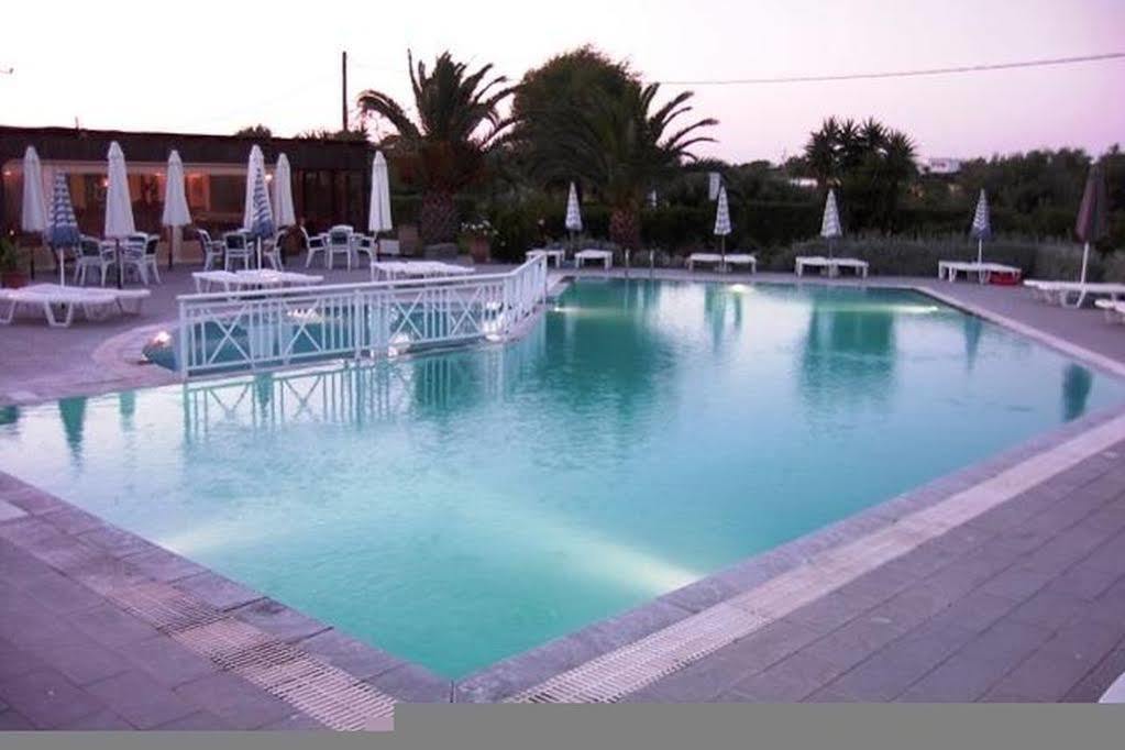 Alkmini Aparthotel Theológos