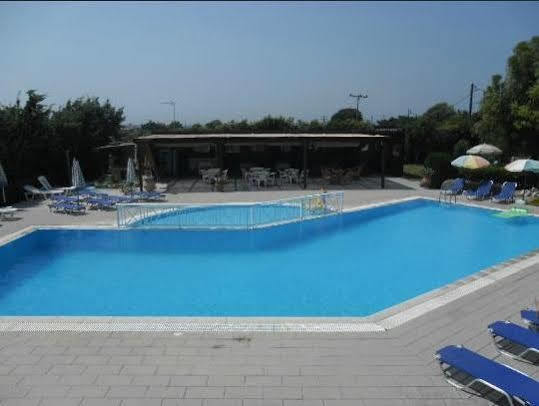 Alkmini Aparthotel 3*